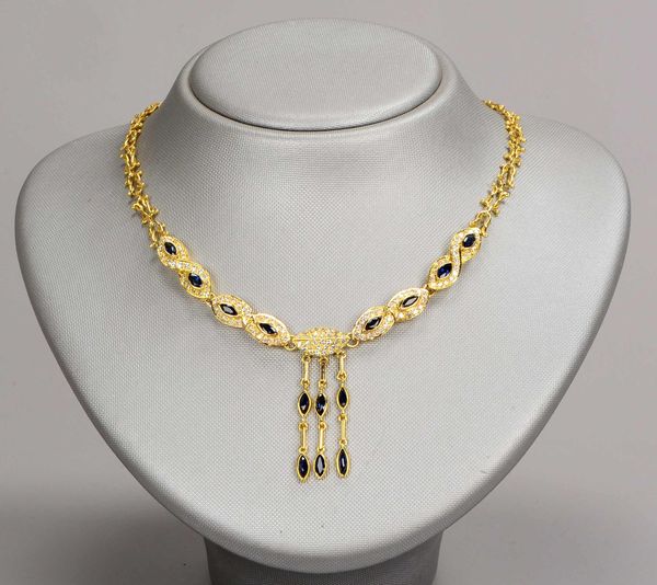 Collier, 750 GG (gestempelt), mit Brillantbesatz/zusammen ca. 1,10 ct, und Saphirbesatz/ca. 1,20 ct