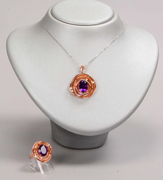 Schmuckset, 925 Sterlingsilber, mit Amethystbesatz, facettierte Steine im Ovalschliff, 2 Teile