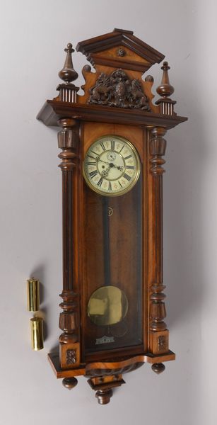 Wanduhr (Gründerzeit, Werk gemarkt 'RG im Rad mit Anker und Adler'), 2-Gewichter, 3-seitig verglast