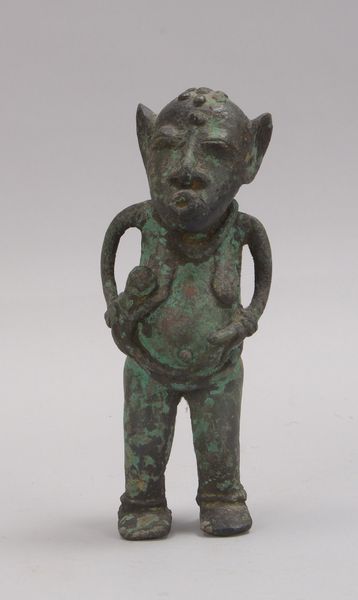 Bronzeskulptur (Benin/Afrika), 'Mutter mit Kind', Bronze mit grüner Patina; Höhe 23 cm