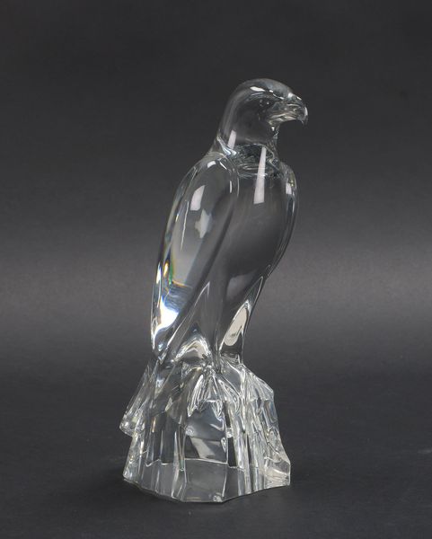 Baccarat/Frankreich, Glasskulptur, 'Adler' (auf Felsensockel), Klarglas, signiert
