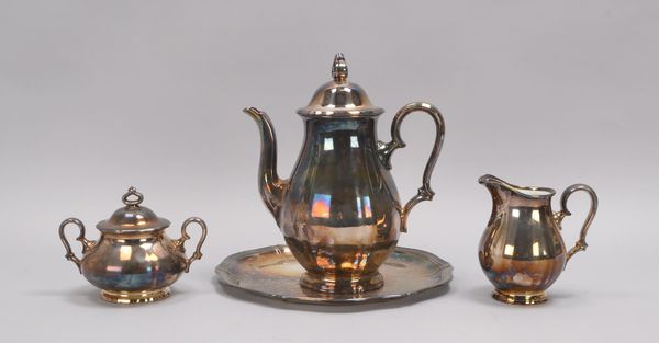 Rosenthal, Kaffeekern, Porzellan mit 1.000 Feinsilber-Auflage, auf Tablett