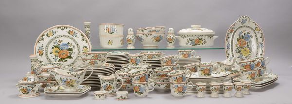 Villeroy & Boch, umfangreiches Speise-/Kaffeeservice, ca. 140-tlg.