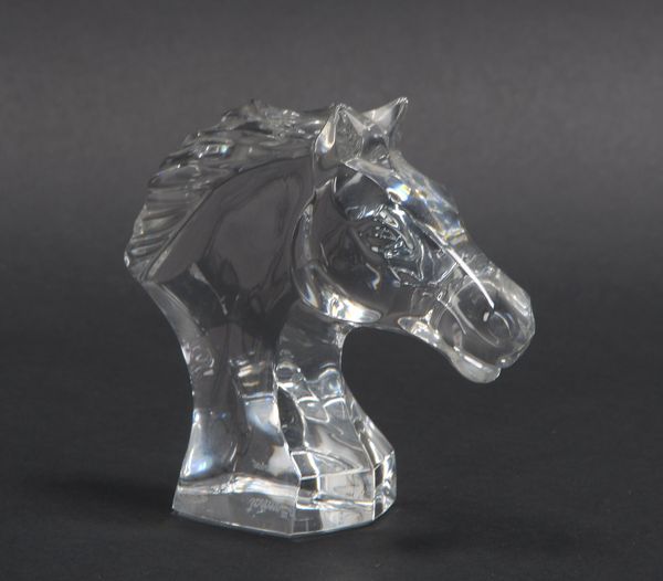 Baccarat/Frankreich, Glasskulptur, 'Pferdekopf', gegossenes Klarglas