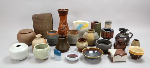 Riecke, Jürgen (1927 Münster - 1997 Duingen, ab 1950 eigene Keramikwerkstatt), Künstler-Keramikvase
