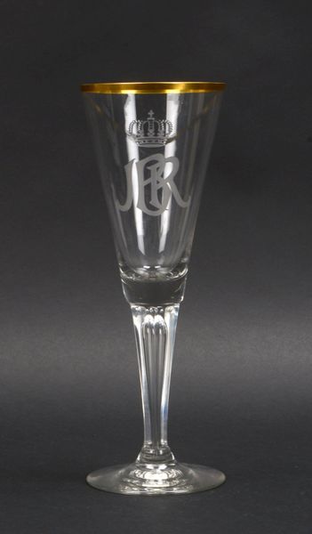 Glaspokal, konische Kuppa, Korpus mit Luftblaseneinschlüssen, Initialengravur