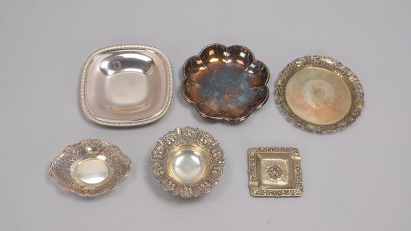 Silberteile-Konvolut, 800 - 925 Silber: 4x Schalen, 1 Tablett und 1 Ascher