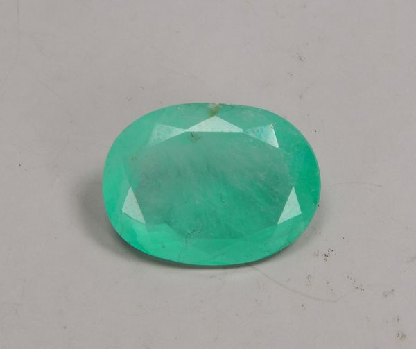 Loser Smaragd (Kolumbien), unbeh., Maße 8 x 15 x 21 mm, Ovalschliff/fac.