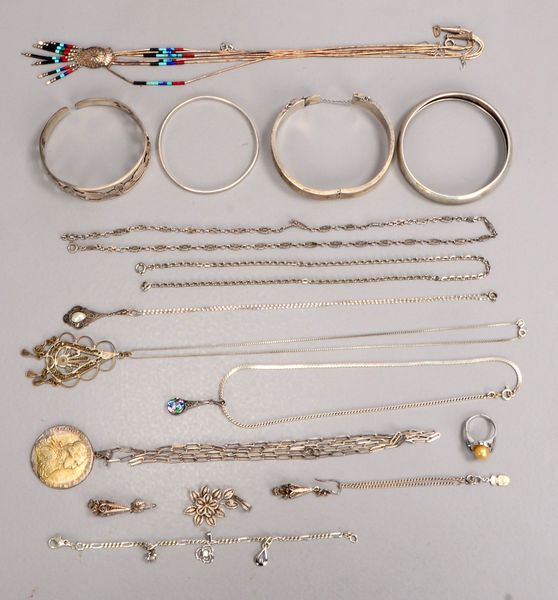 Silberschmuck-Konvolut, versch. Ausf : Halsketten, Armreife, u.a.; Gewicht 182