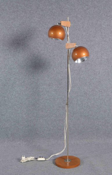 Temde/Schweiz, Designer-Stehleuchte, 2-flammig, Entwurf: E.R. Nell; max 146 cm