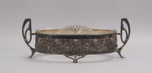 Jardinière, Metallhalterung umlaufend mit Rosenfries, 2x Henkel