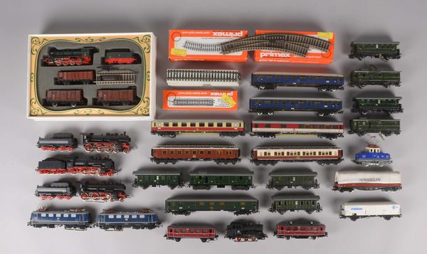Gr. Modelleisenbahn-Konvolut (Spur H0), versch. Hersteller, div. Loks/Wagen u.m.