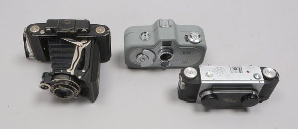 Fotografika-Sammlerkonvolut, versch. Kamera-Modelle/2x Foto- und 1x Film-