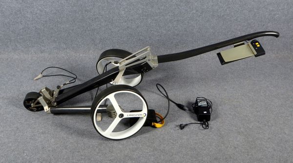 Exklusiver Designer-Golfcaddy, Carbon/Alu, klappbar, elektr., mit Akku