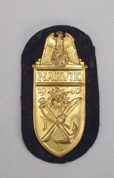 Sammler-Abzeichen (II. WK/1940), Kriegsmarine, 'Narvikschild', Zink/vergoldet