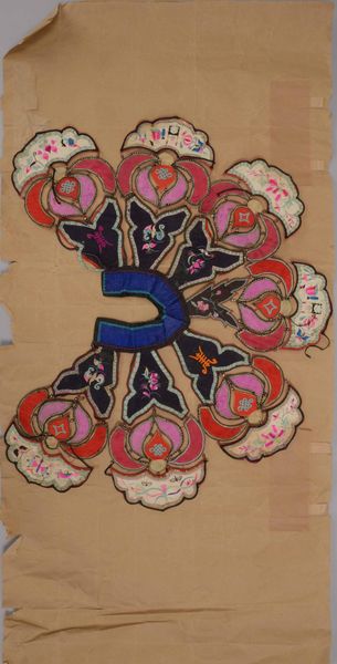 Kleiderkragen (China, Qing-Dynastie), Handarbeit; Maße ca. 65 x 48 cm