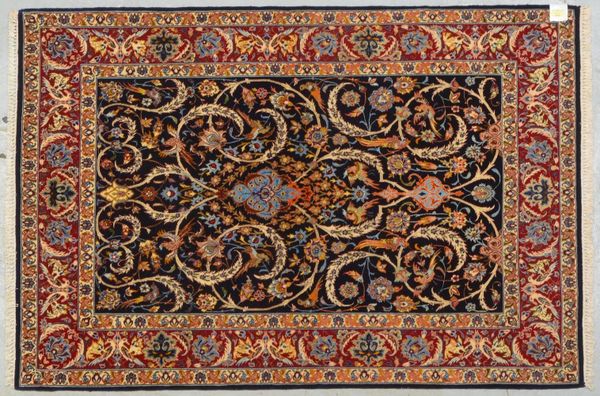 Isfahan, Seidenanteile, sehr feine Knüpfung, ringsum komplett, guter Zustand