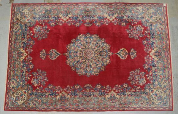 Kirman, feine Knüpfung, Schmalseite mit arabischer Nummerierung, guter Flor