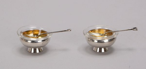2 Salièren (D.I. Horland/Norwegen), 'Pfeffer & Salz', 830 Silber/innen verg.