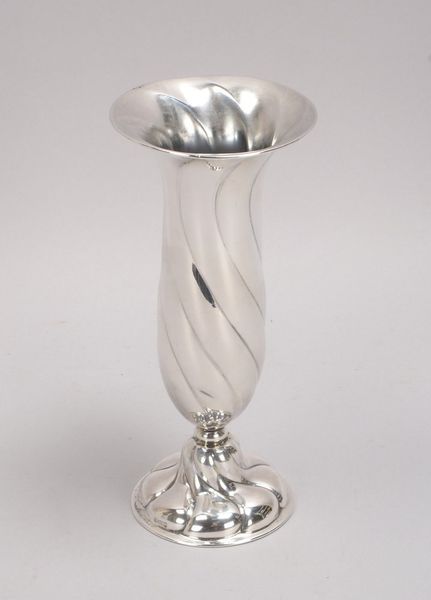 Bruckmann & Söhne, Vase, 835 Silber (gef.), gedr. Wandung; Gewicht 312 g