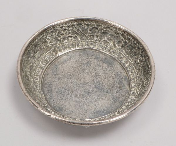 Opferschale (Asien), Silber (gepr.), Rand mit Reliefdekor; Ø 22 cm, Gew.