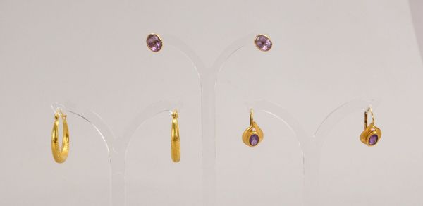 Kl. Ohrschmuck-Konvolut, GG/teils mit Steinbesatz: 2x Ohrhänger/1x Ohrstecker