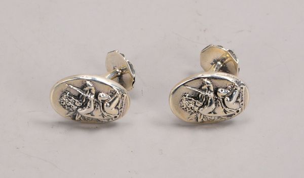 Paar Manschettenknöpfe, 925 Sterlingsilber, oval, 'Musizierende Putti'