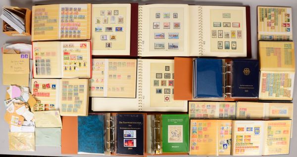 Briefmarkensammlung, 'BRD' und 'Europa', Diverses: 10x Steckbücher/7x Alben