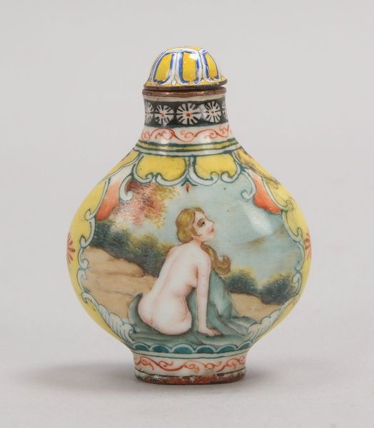 Snuffbottle (China), Emaille, mit Bemalung ('Halbakte'), im Boden sign.; Höhe 6,3 cm
