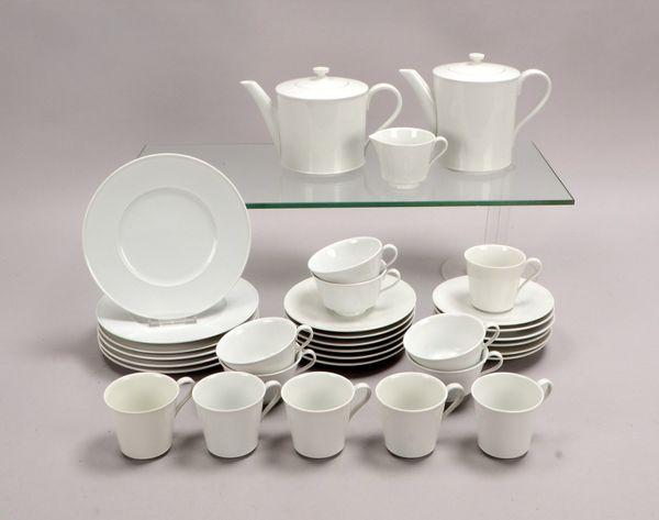 KPM Berlin, Kaffee-/Teeservice, 'Urania Weiß', Entw.: T. Petri/S. Schütz, für 6 Pers.