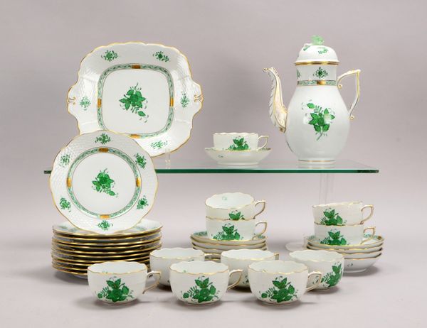 Herend, Kaffeeporzellan, 'Apponyi Grün', kompl. für 11 Pers., mit Kanne und Teller