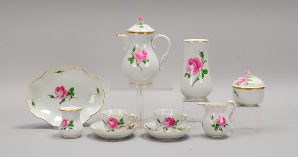 Meissen (I. Wahl/2-gestrichen), kleines Mokkaservice, Dekor 'Rote Rose', für 2 Pers.
