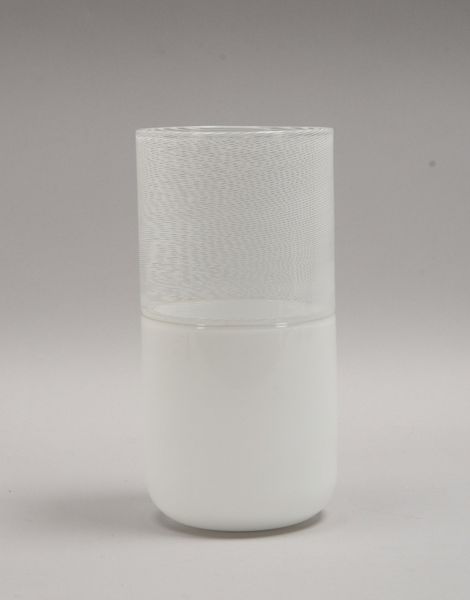 Venini/Murano, Vase, Klarglas mit Streifen/mit Opalglas, Entw.: T. Wirkkala, sign.