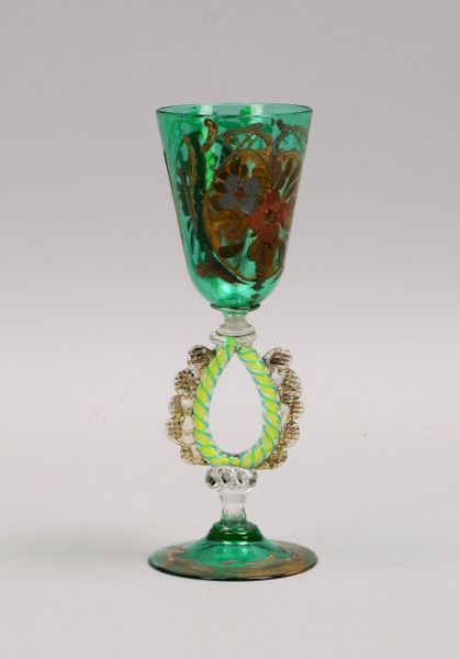Murano-Trinkglas, grüne Kuppa mit flor. Emaillemalerei, feiner durchbr. Stängel
