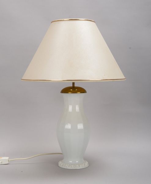 Rosenthal, Tischlampe, 1-fl., Weißporz./Messing, beigefarbener Schirm