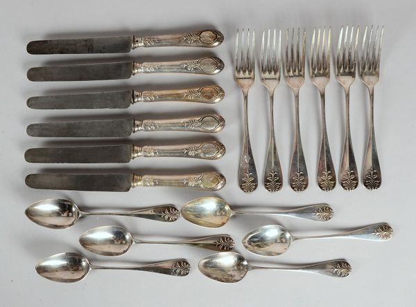 Tafelbesteck ('Merkurkopf 1'), 950 Silber, für 6 Pers., 18-tlg.: je 6x Messer, Gabeln, Löffel
