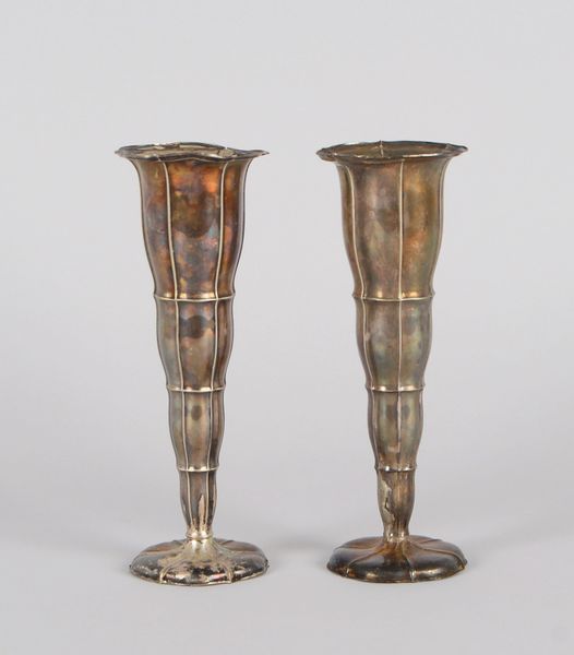Paar Tischvasen, 800 Silber (1x gefüllt); Höhe 22 cm, Gew./reines Silber: 200 g