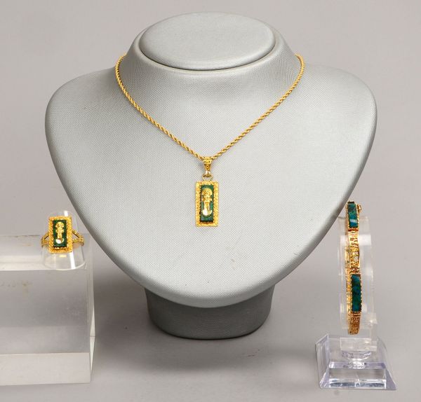 Schmuckset, 750 GG (gest.), mit Malachitbesatz: Kette/Anhänger, Armband und Ring