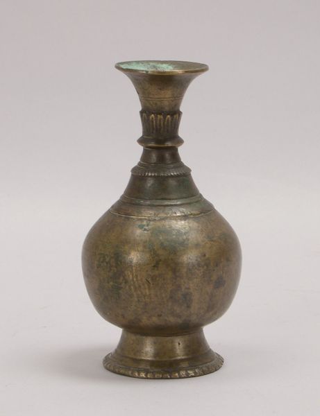 Antike Vase (Afghanistan), Bronze, Korpus teils profiliert; Höhe 14,5 cm
