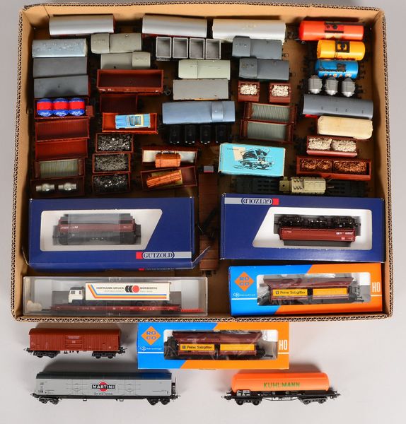 Modelleisenbahn-Sammlerkonvolut, 'H0', versch. Güterwaggons, 48 Stück