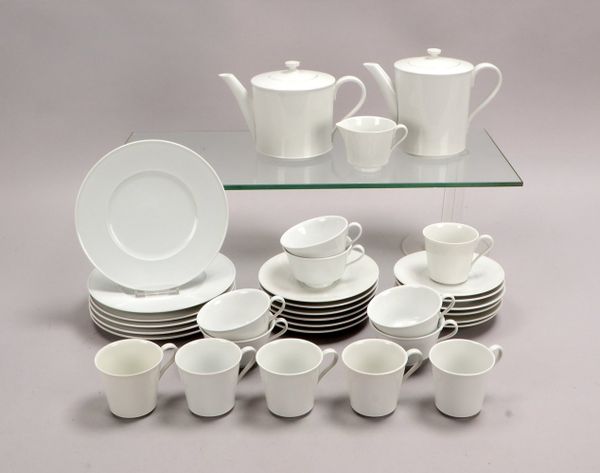 KPM Berlin, Kaffee-/Teeservice, 'Urania Weiß', Entw.: T. Petri/S. Schütz, für 6 Pers.