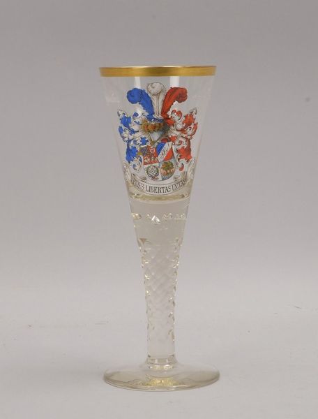 Spitzkelch-Pokalglas, Schliff/Einschmelzg., Wappen und Wahlspruch, dat. '1901', sign.
