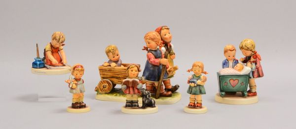 Goebel, kl. Slg. Hummel-Figuren, versch. Größen und Ausführungen, 6 Stück