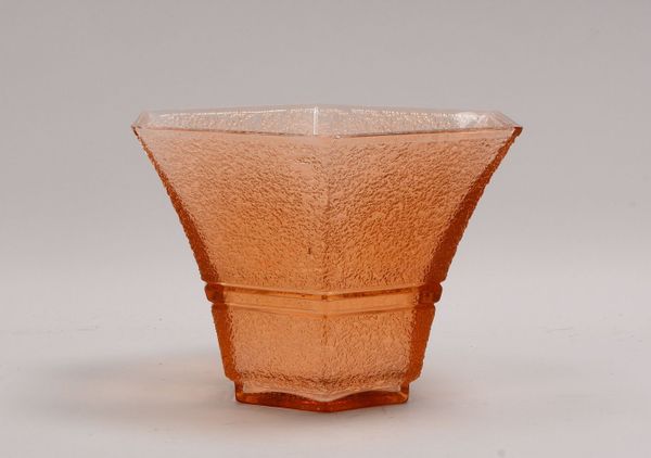 Daum-Nancy/France, Glasschale (Art déco); Höhe 17 cm, Durchmesser Ø 24 cm