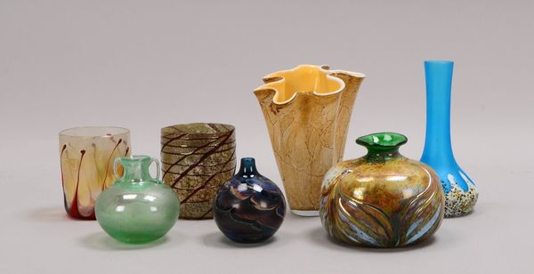 7 Sammler-Glasteile, versch. Formen/Farbgestaltungen, Höhe 9 cm - Höhe 18 cm