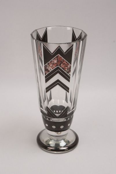 Karl Palda/Haida, Art déco-Glasvase, 12-passig, Schliff-/Schnittdekor, schwarz/rot staff.