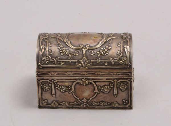 Antike Schatulle ('Wasa-Krone'), Silber/verg., in Form einer Schatztruhe; Gew. 178 g