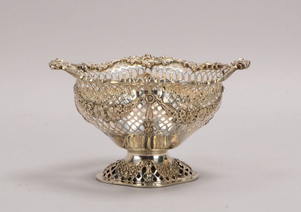 Konfektschale, Sterlingsilber, oval, Fuß und Wandung durchbr./floral verz.; Gew. 298 g