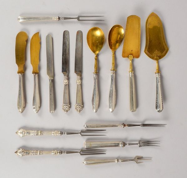 Vorlegeteile-Konvolut, Silber, versch. Funktionen und Ausf., 15 Stück; Gew. 625 g