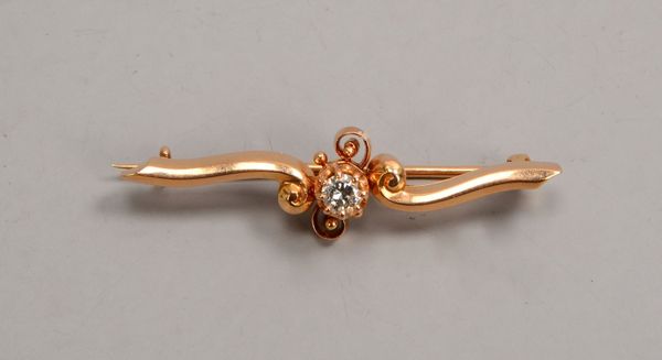 Brosche, 585 RG, besetzt mit kl. Brillanten/zus. ca. 0,30 ct; Länge 4,5 cm, Gew. 4,10 g